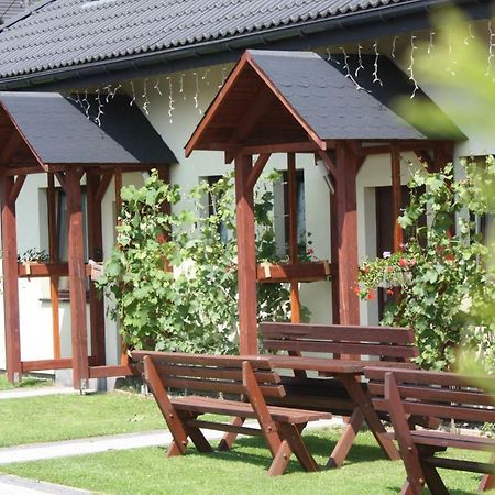Apartamenty Przy Trakcie Cesarskim Wegierska Gorka Εξωτερικό φωτογραφία